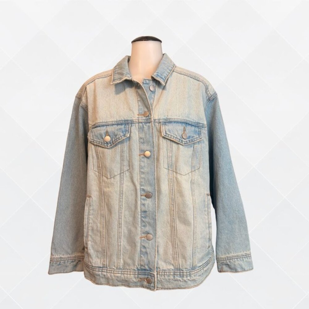 Universal Thread  ’90s Baggy Denim Trucker Jacket – Light Wash | Size M |